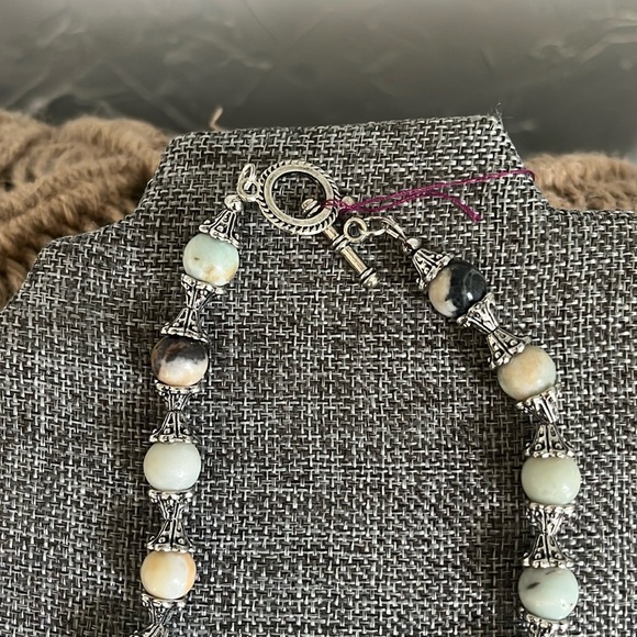 Glass multicolored marbled speckled beaded circle silver tone toggled necklace - Picture 6 of 10